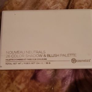 Bh cosmetics nouveau neutrals palette